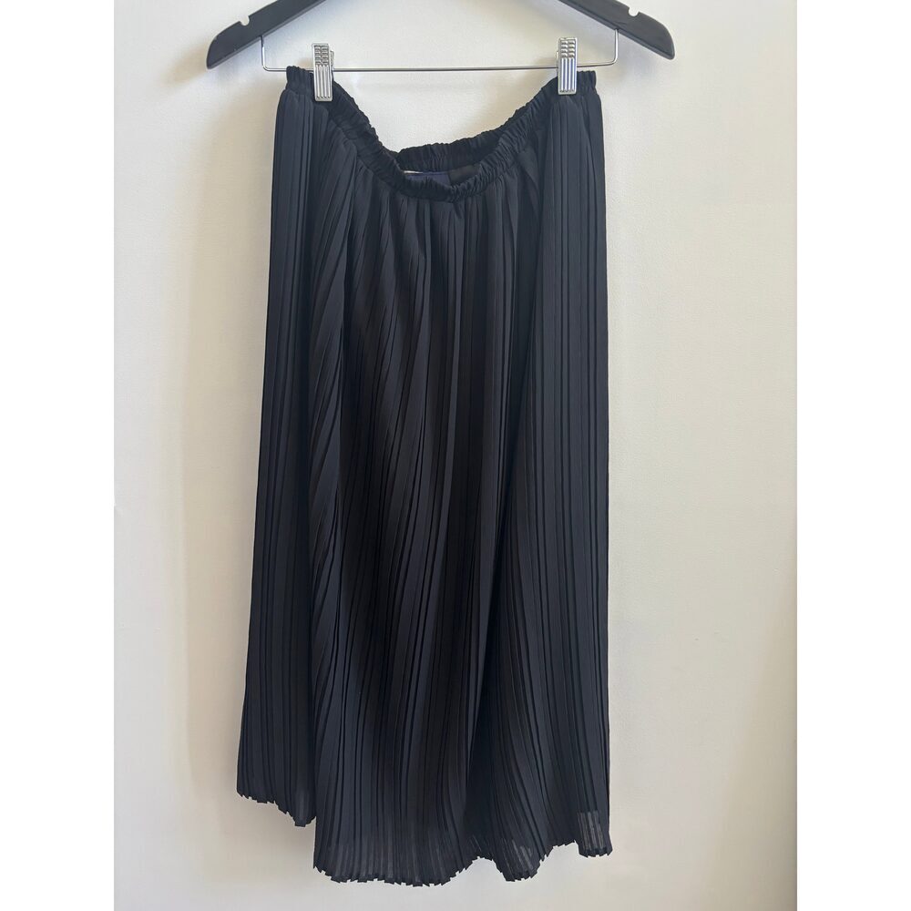 Sold ❌🛍️Vintage Allure Pleated Black Skirt | XL - Picture 1 of 4